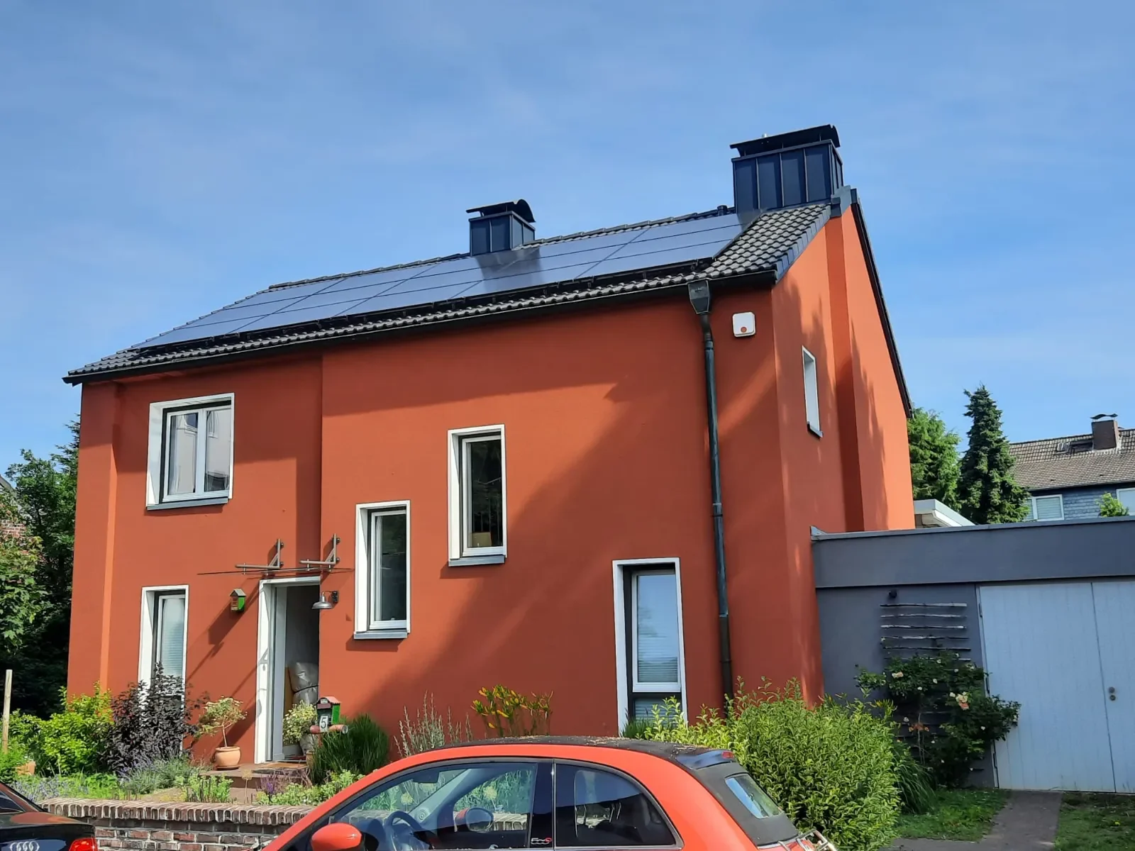 Neu eingedecktes Dach in Moers als Basis für die PV-Anlage